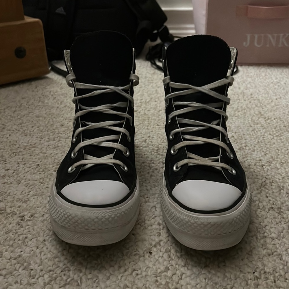 Platform converse